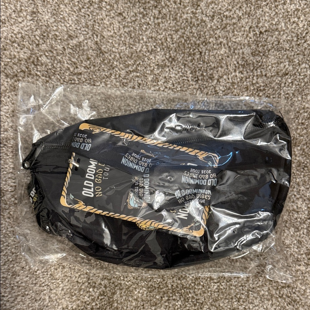 Old Dominion VIP No Bad Vibes Tour Pack